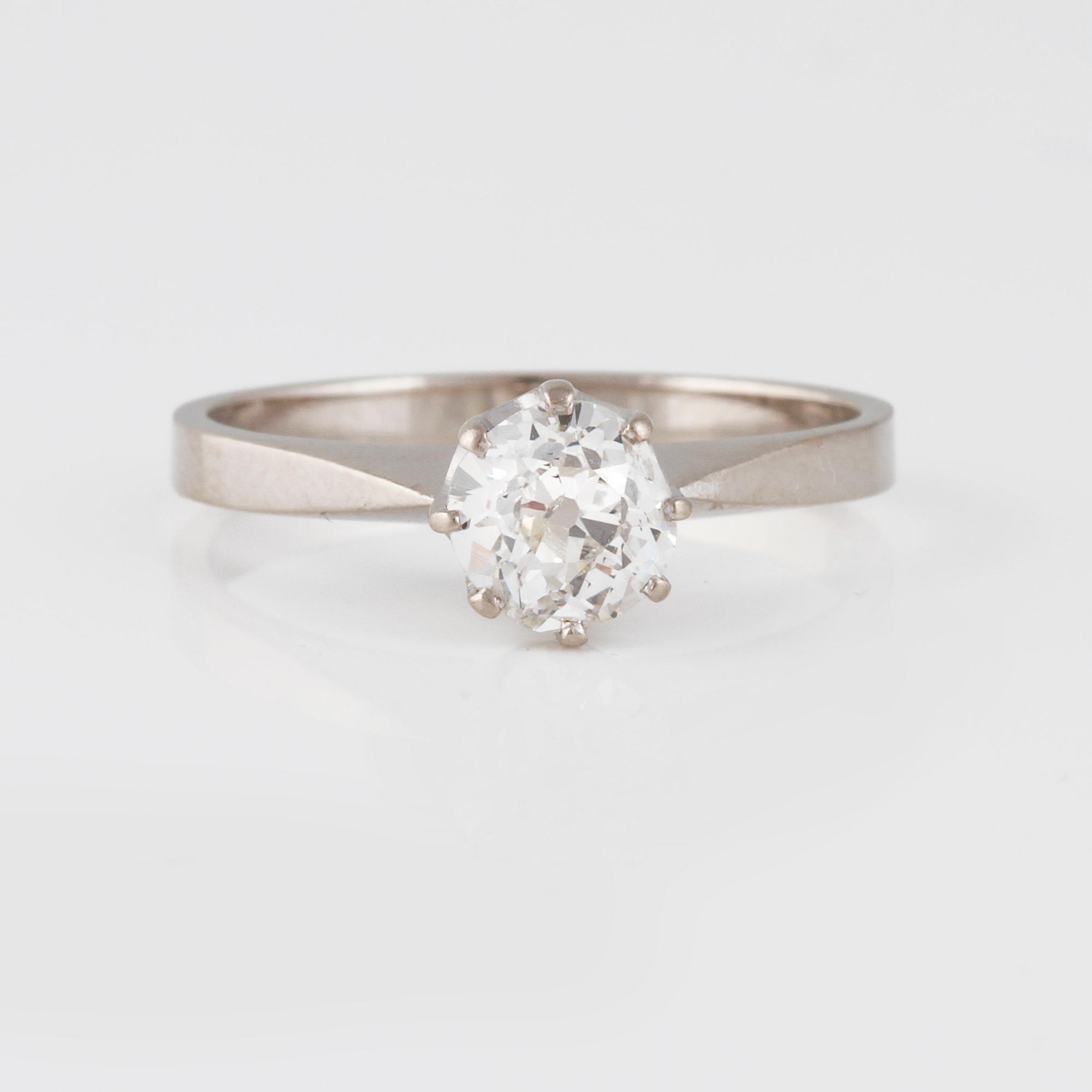 RING, 18K vitguld, gammalslipad diamant. Vikt 3,0 gram.