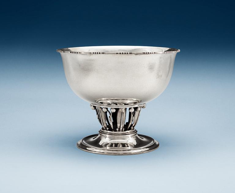 GEORG JENSEN, skål på fot, Köpenhamn 1919-27, sterling,