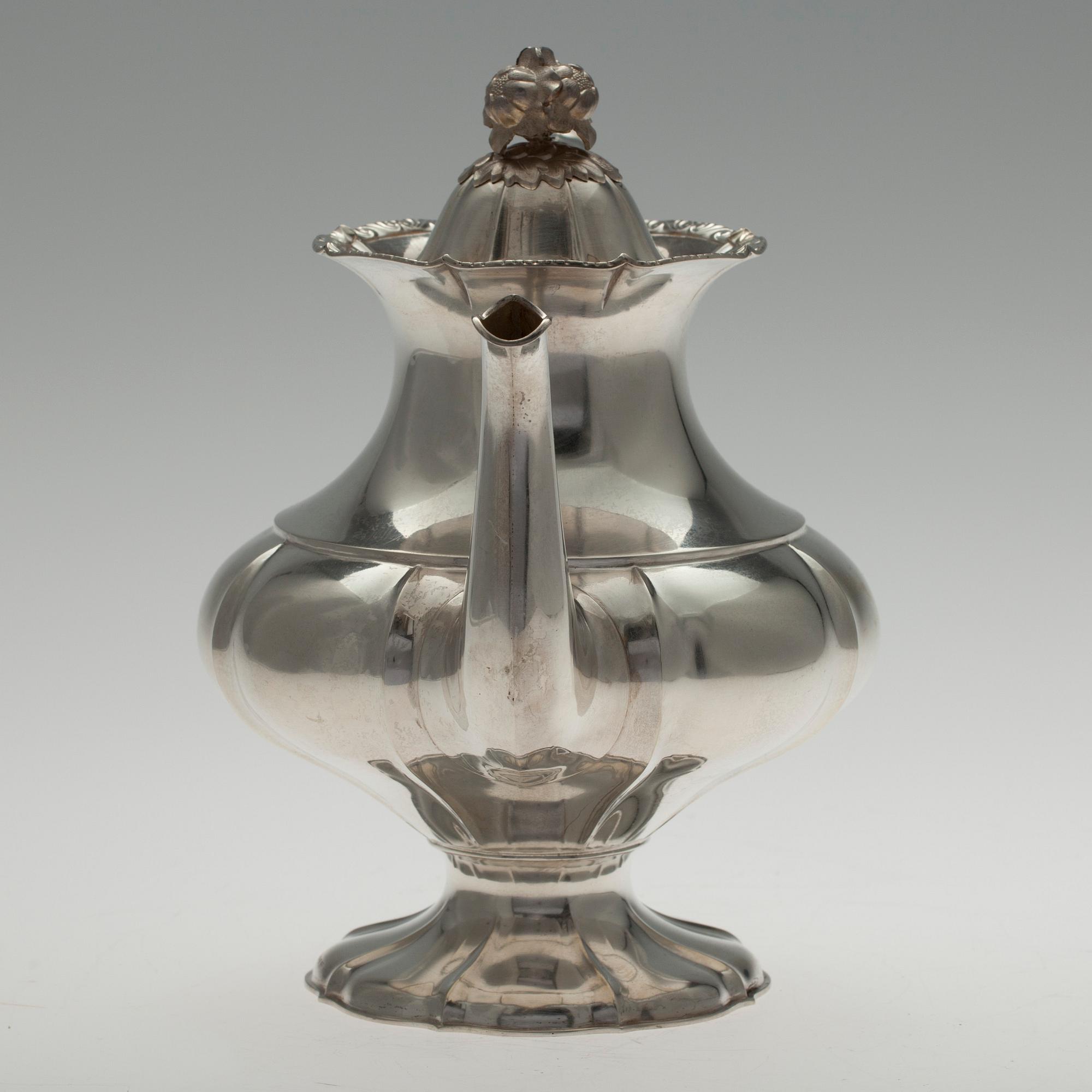KAFFEKANNA, silver, Auran kultaseppä, Turku 1935, vikt 673 g.