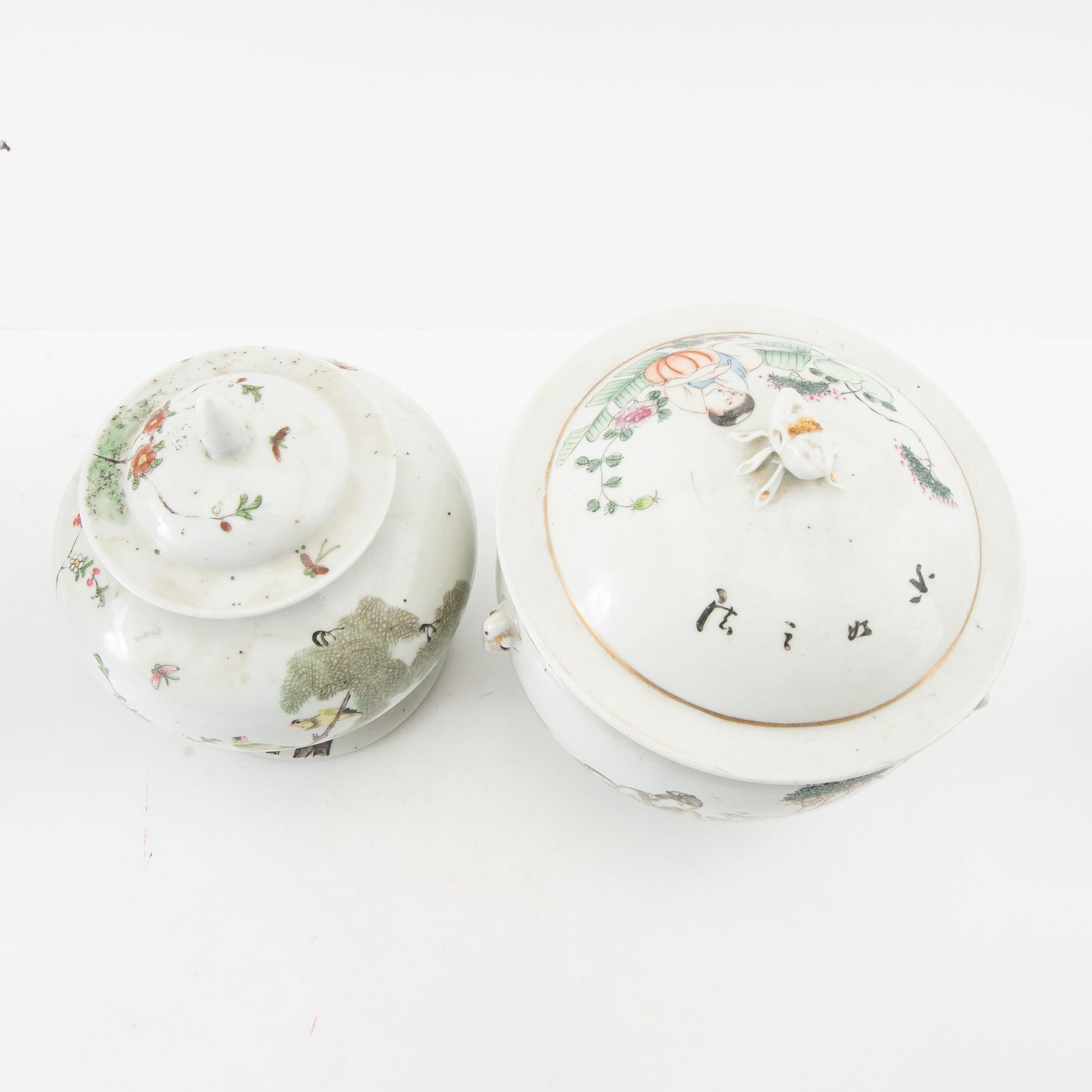 Lock urns 3 pcs and bowl with lid China 20th century porcelain.