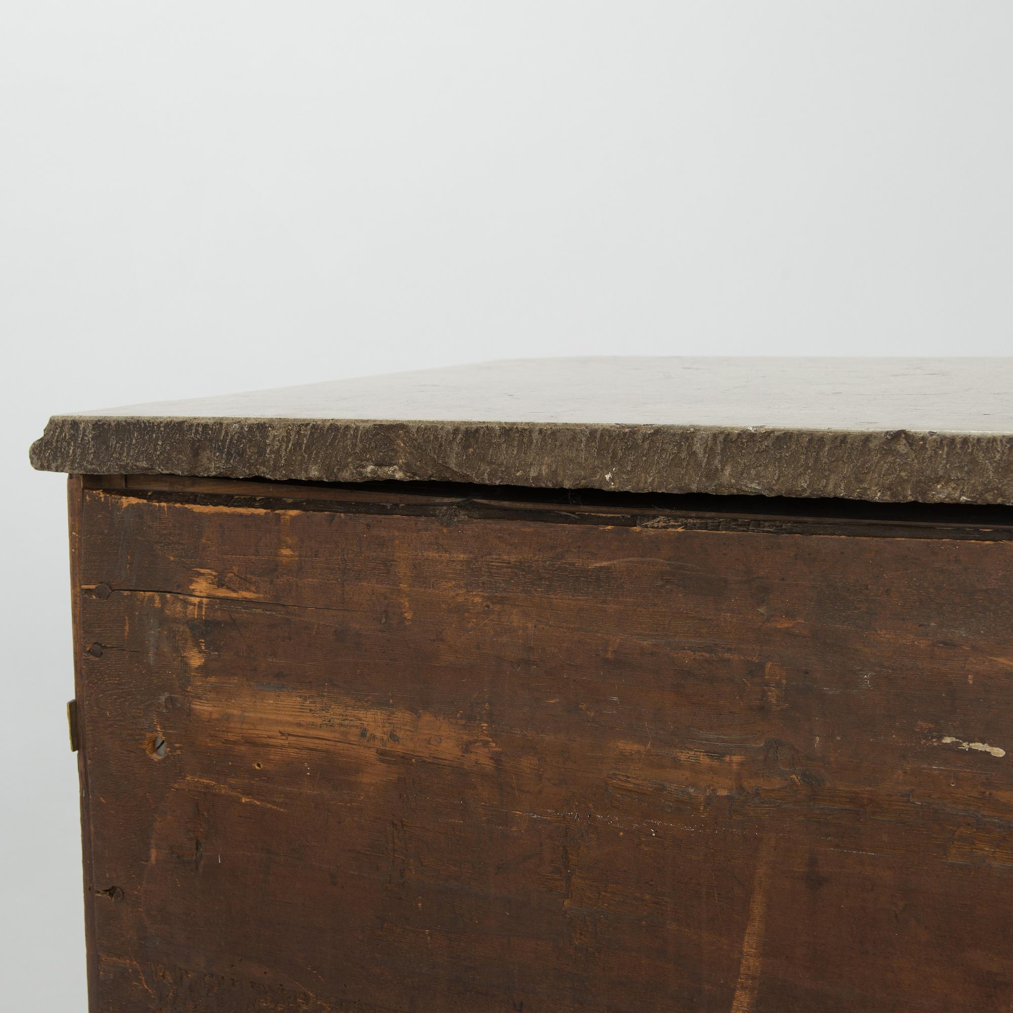 A Gustavian late 18th century commode attributed to J. Hultsten.