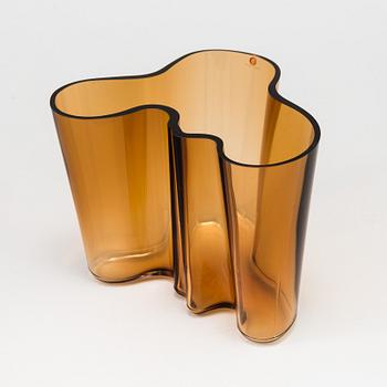 ALVAR AALTO, a "Savoy" glass vase fot iittala.