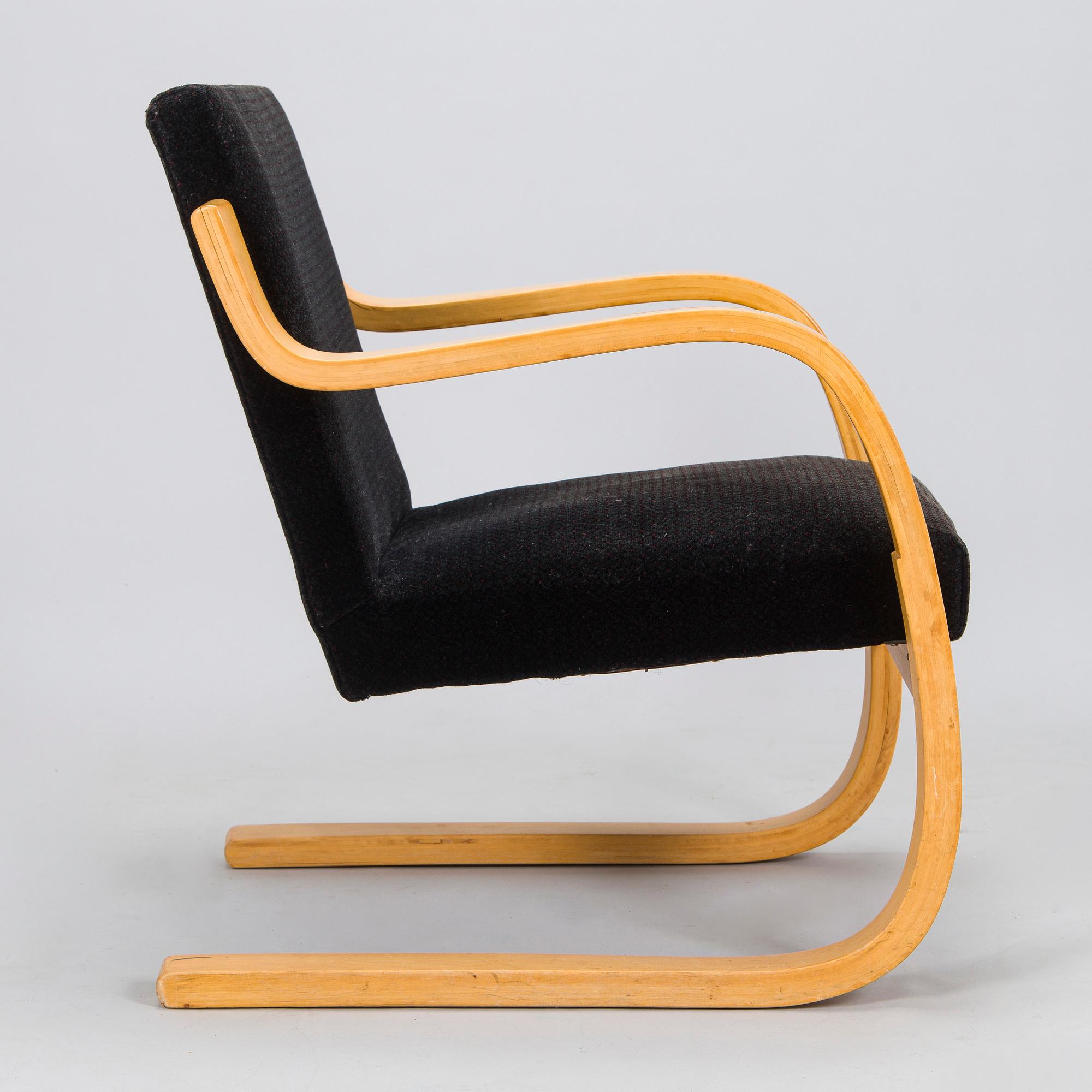 Alvar Aalto, Armchair, model 34, for OY Huonekalu- ja Rakennustyötehdas A.B. late 1940s - early 1950s.