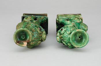 A pair of  green glazed censers. Qing dynasty (1644-1914).