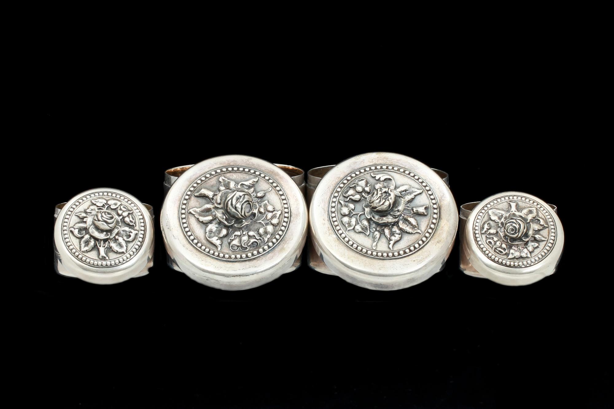 DOSOR, 2+2, silver Gustaf Möllenborg, Stockholm 1871 resp 1894. Tot 295gr.