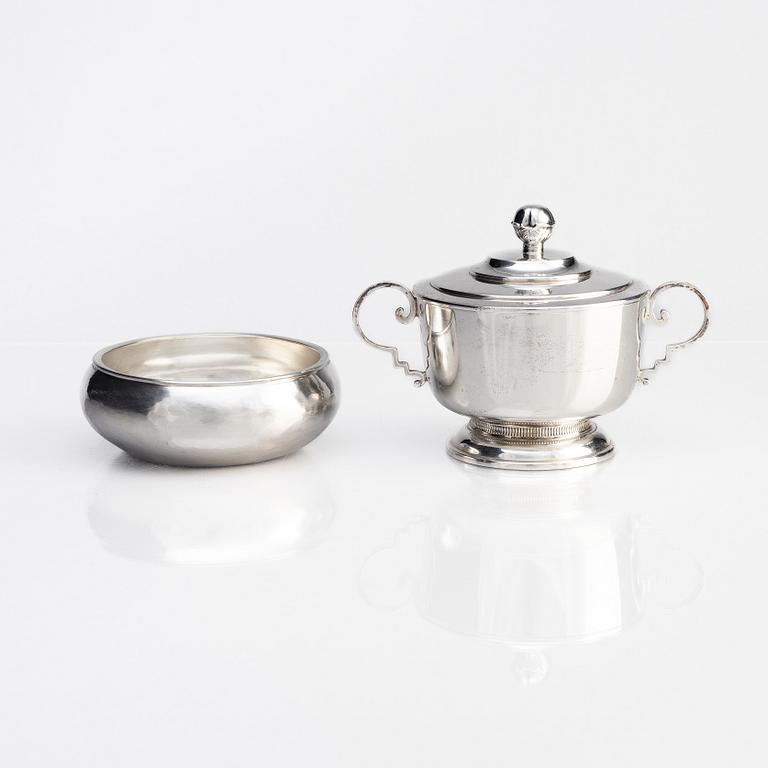 A Swedish silver bowl and a lided bowl, including mark of Atelier Borgila, Stockholm 1965.