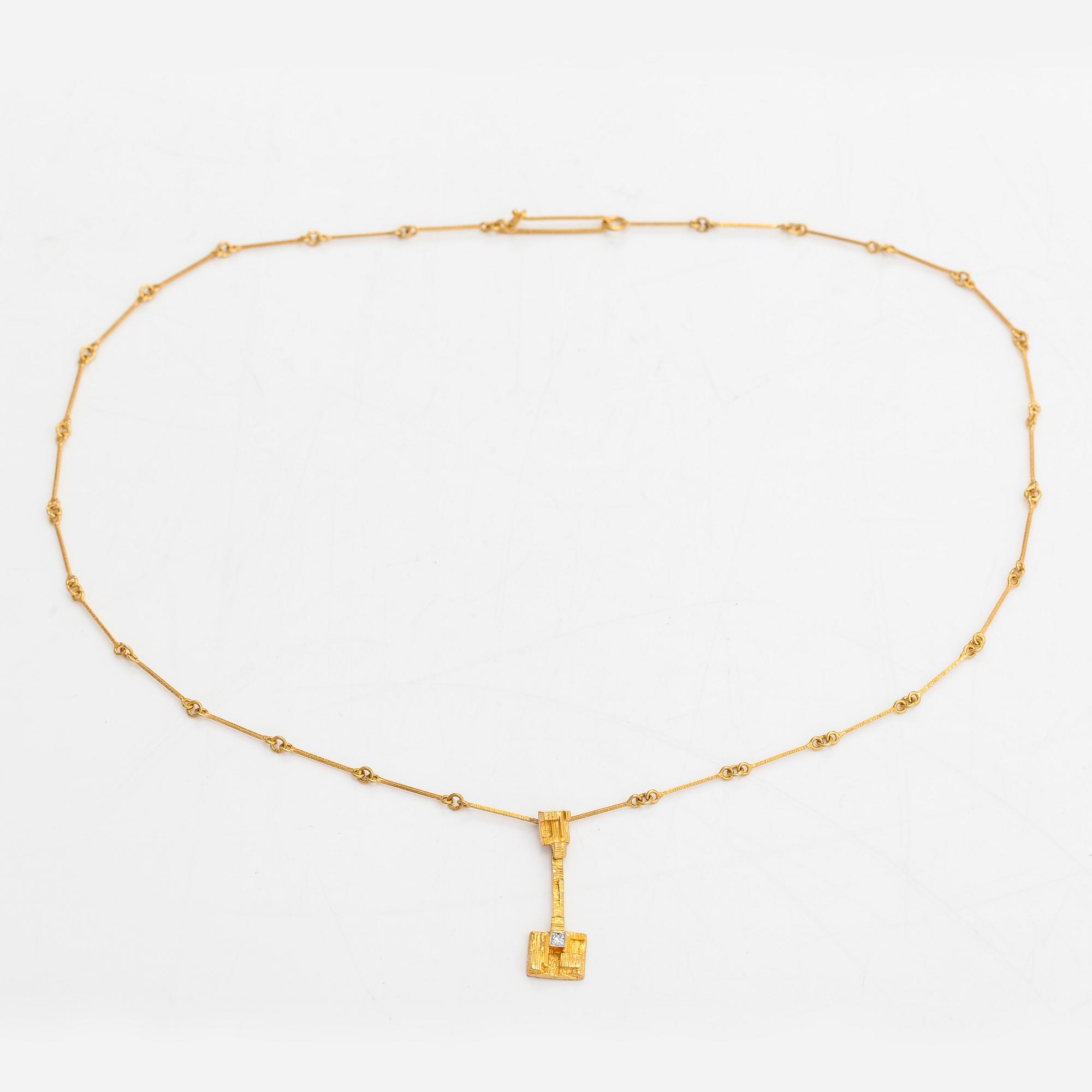 Björn Weckström, Halsband "Thai", 18K guld, 8/8-slipad diamant ca. 0.02 ct. Lapponia 1989.