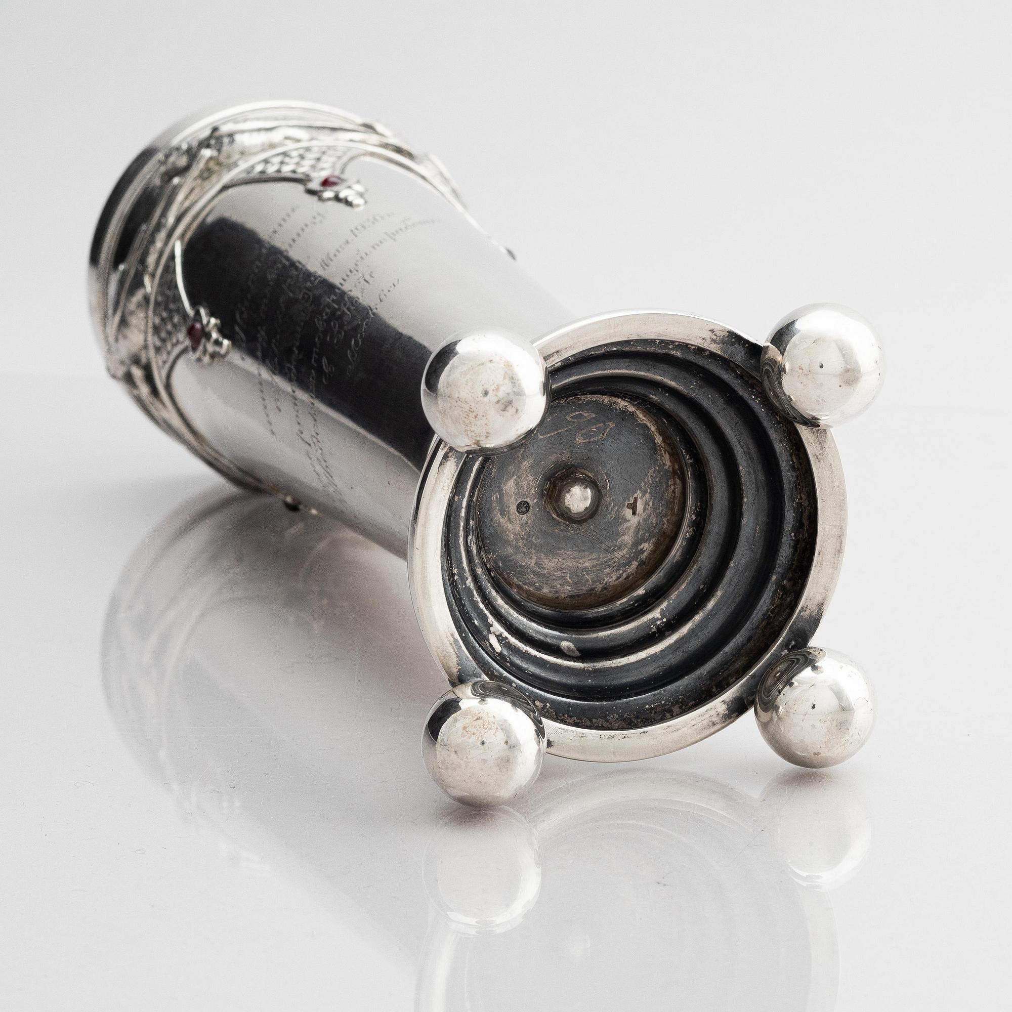 K. Fabergé, vas, silver, kontrollmästare Ivan Lebedkin, Moskva, Ryssland, tidigt 1900-tal.