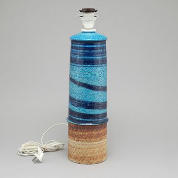 A chamotte stoneware table lamp by Inger Persson for Rörstrand Atelje, third quarter of the 20th century.