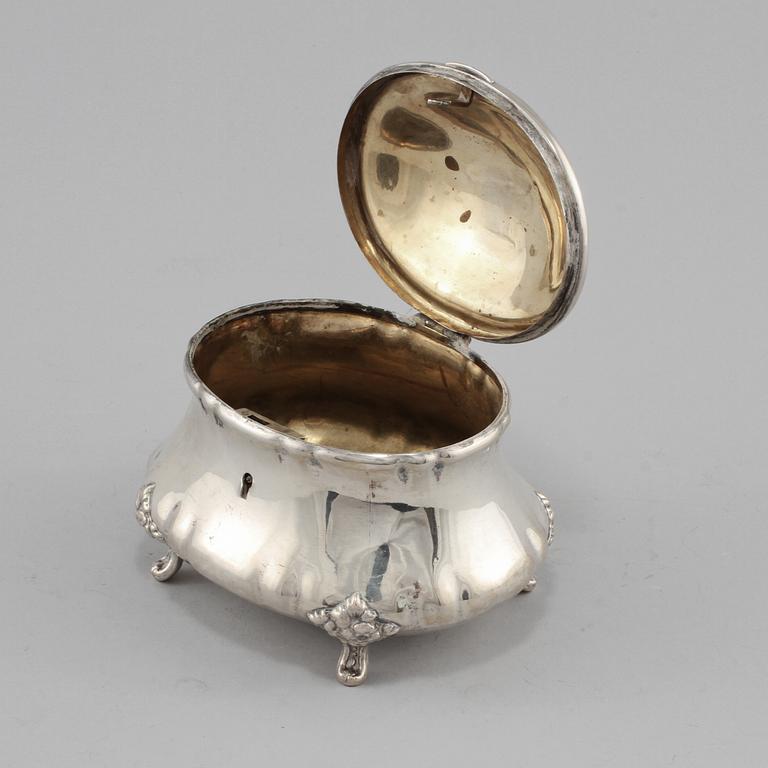 SOCKERSKRIN, låghaltigt silver, nyrokokostil, 1900-tal.