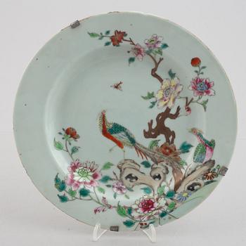 A pair of famille rose double peacock dishes, Qing dynasty, 18th century.