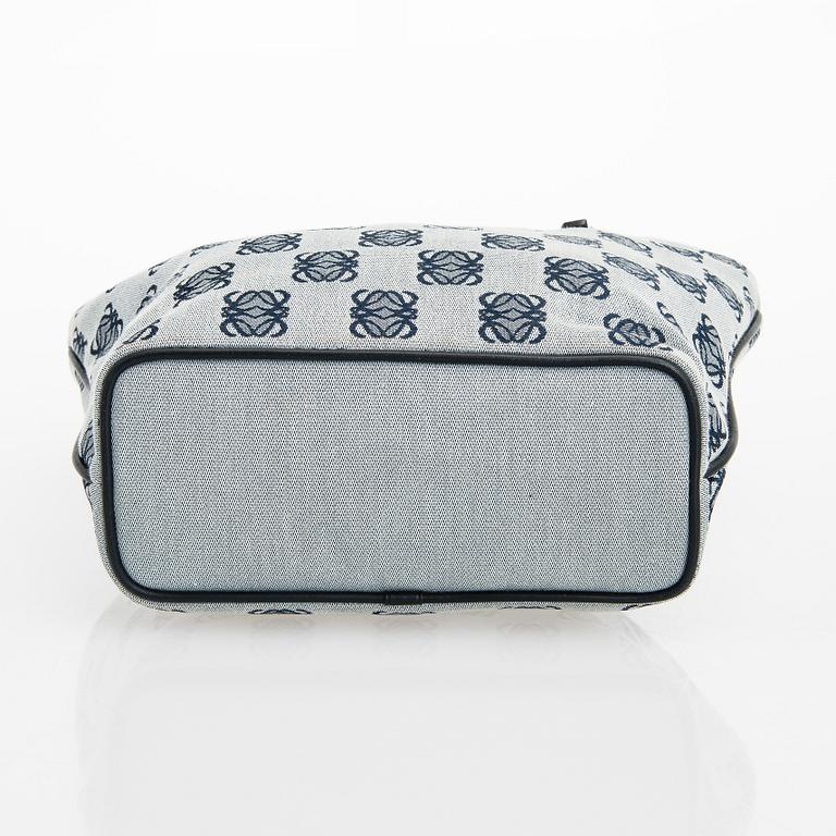 Loewe, väska.