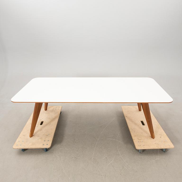 Michael H. Nielsen, bord, "New Mood" för Bolia 2000-tal.