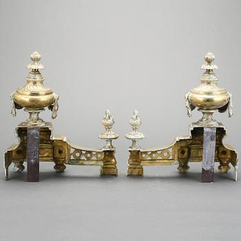 ELDHUNDAR, ett par, brons, Louis XVI-stil, sent 1800-tal.