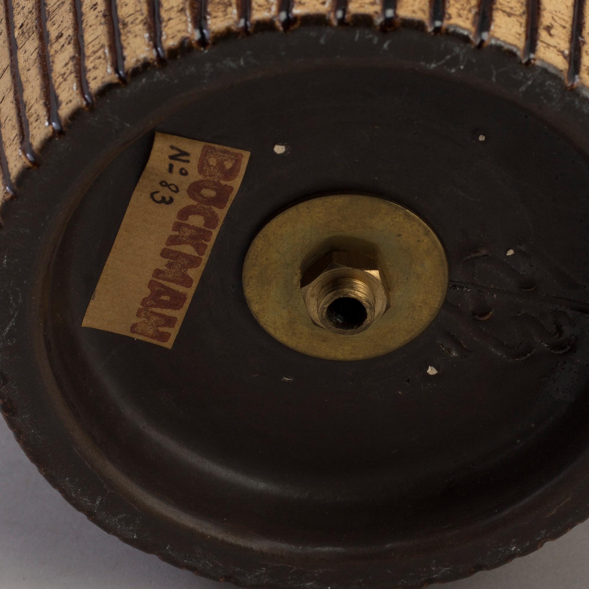 A ceramic Edgar Böckman table light from the 1940s.
