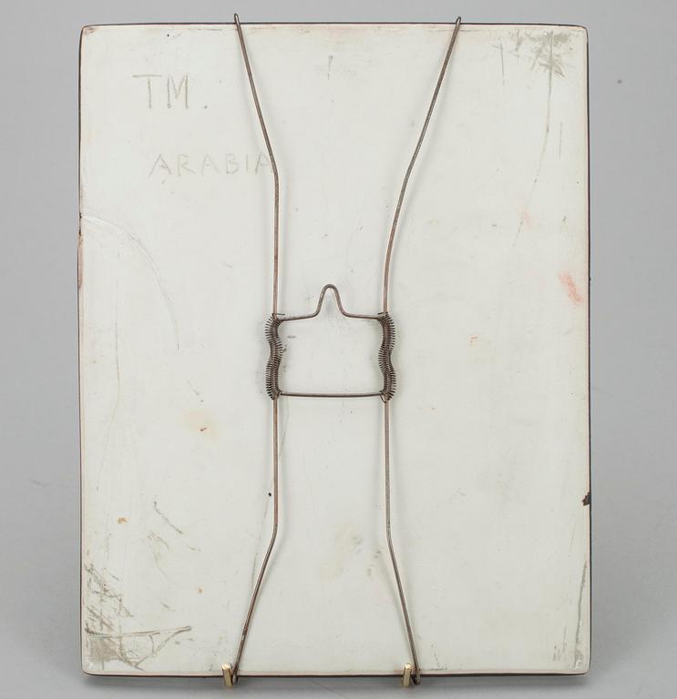 VÄGGPLATTA, keramik, sign. TM (Toini Muona) Arabia. 1900-talets.