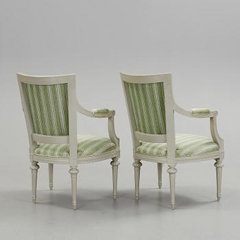 KARMSTOLAR, ett par, gustaviansk stil, Torsten Sylvén, 1900-talets andra hälft.