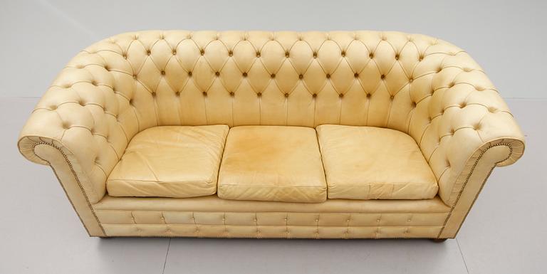 SOFFA, Chesterfield, sent 1900-tal.