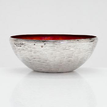 Eva Hidström, skål, silver, emalj, Kultakeskus, Tavastehus 1973.