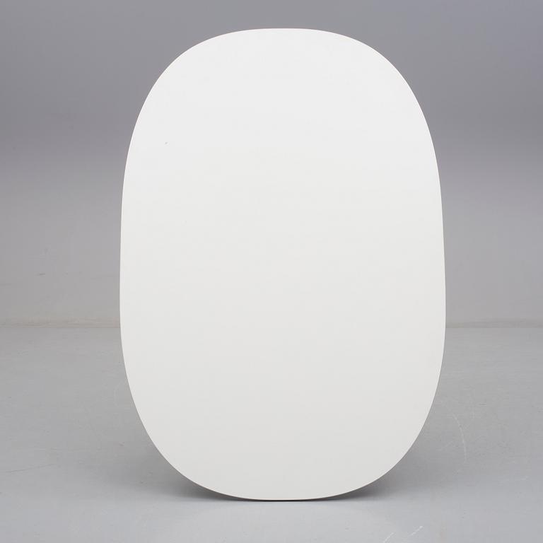 PIET HEIN och BRUNO MATHSSON, matbord, "Superellipse",  MIAB för Fritz Hansen, 2003.