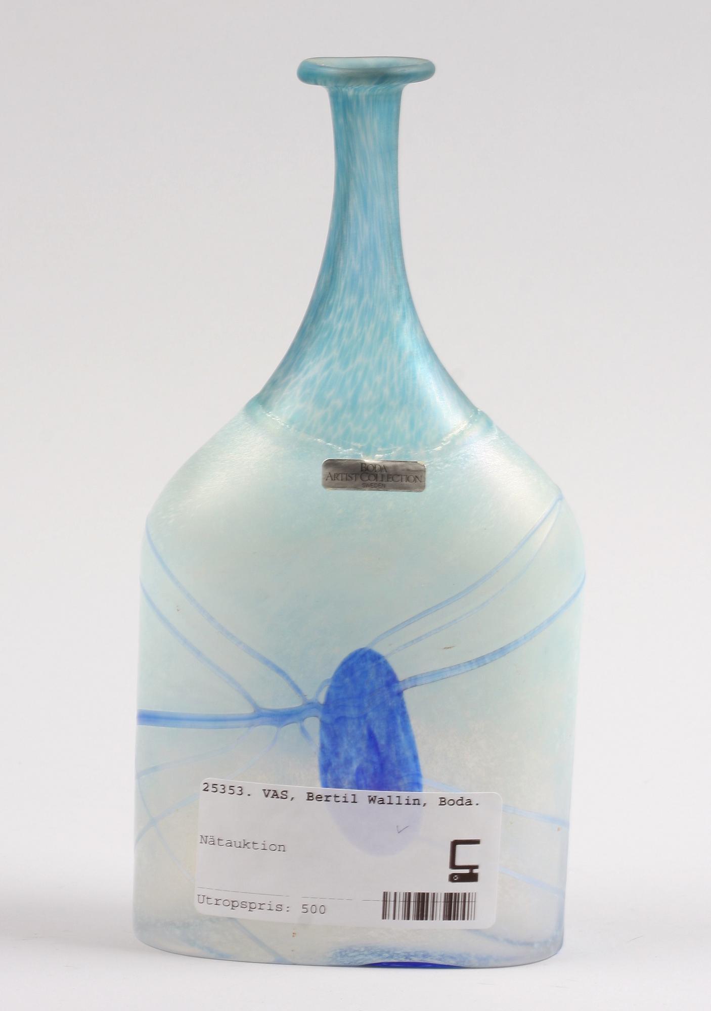 VAS, glas. Bertil Wallien, Boda Artist Collection.
