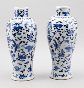 VASER, 1 par, porslin, Kina, 1800-tal.