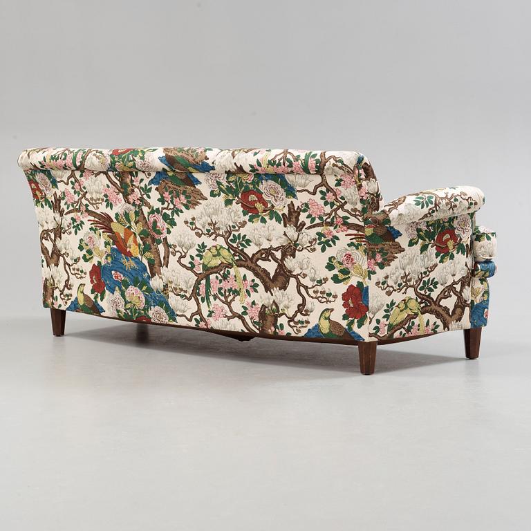 A Josef Frank sofa, Svenskt Tenn.