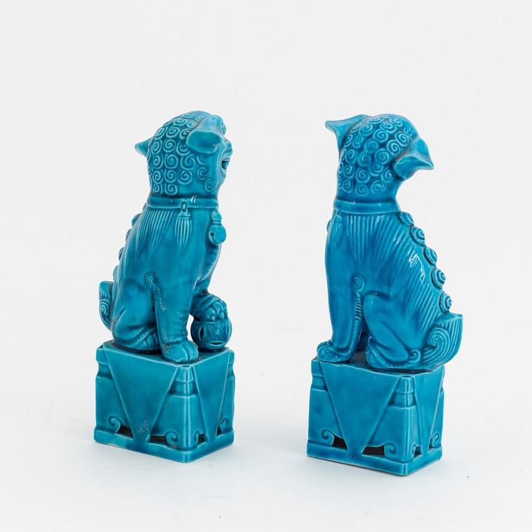 Three pairs of Chinese porcelain Buddhist lions, 20th Century.