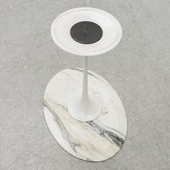 Eero Saarinen, a 'Tulip' side table, Knoll International.