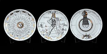 TALLRIKAR, 3 st, porslin, "Astronomici", Fornasetti, 1900-talets andra hälft.