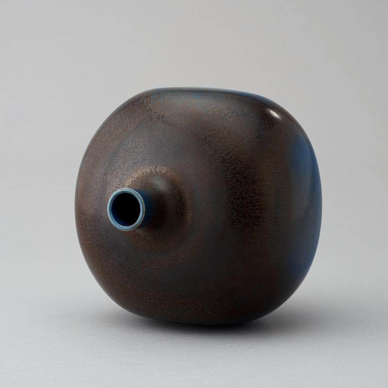 BERNDT FRIBERG, vas, Gustavsberg Studio 1972.