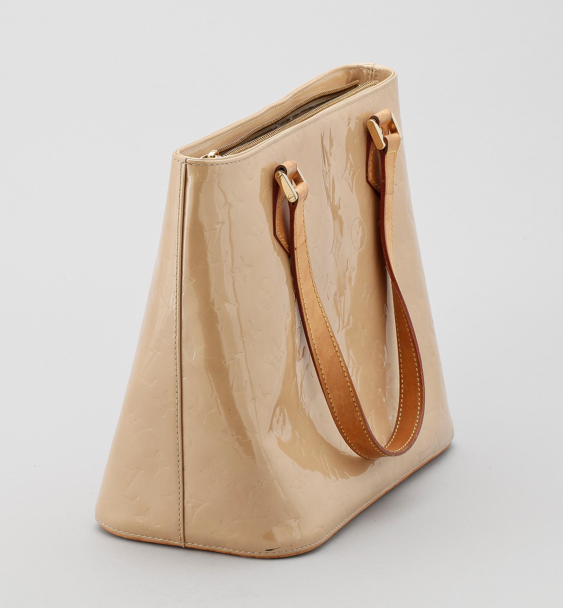 HANDVÄSKA Louis Vuitton, Frankrike.