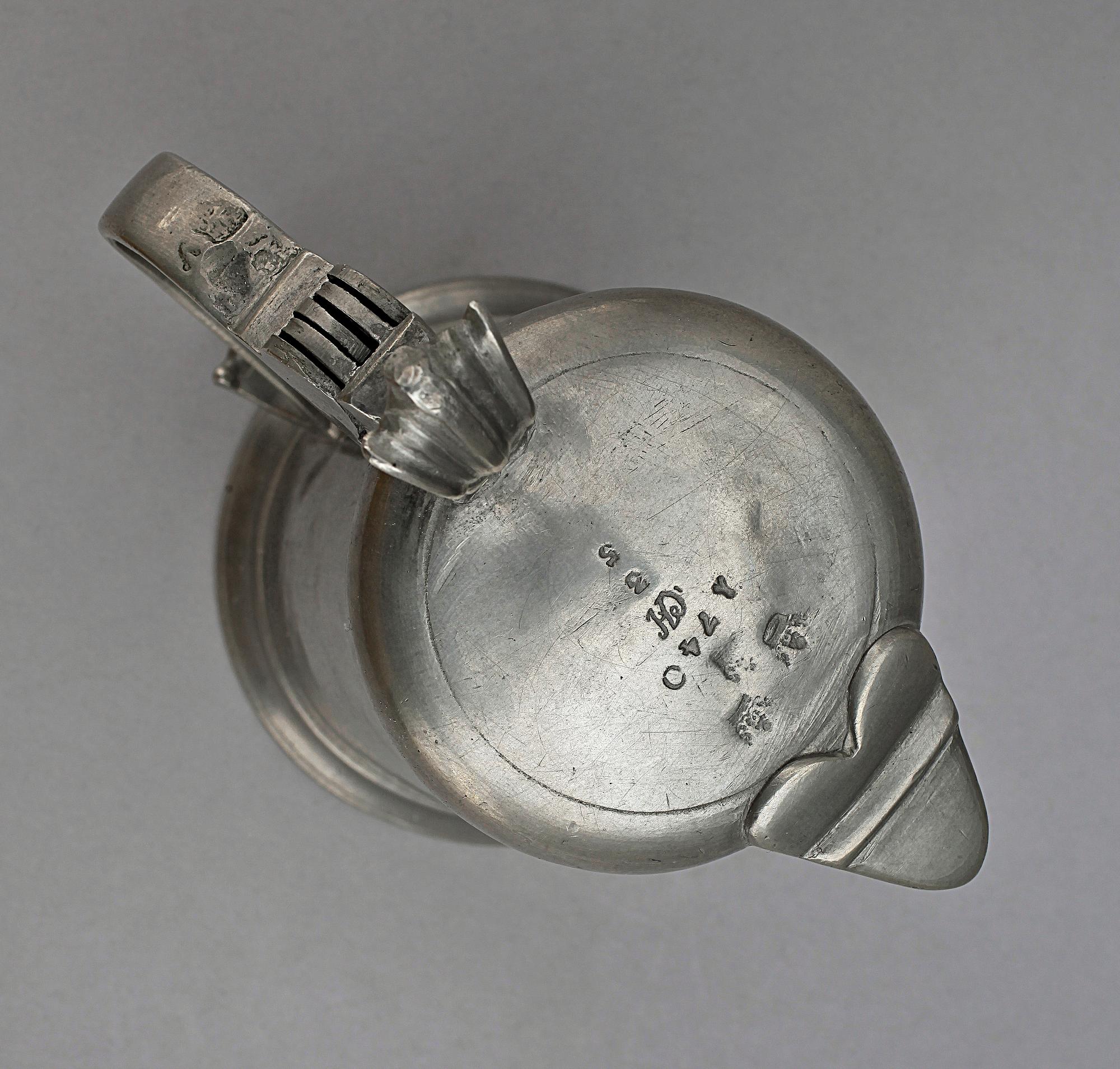 MÅLKÄRL / RÖRKEN, tenn, möjl J Sauer, Stockholm, dat 1740.