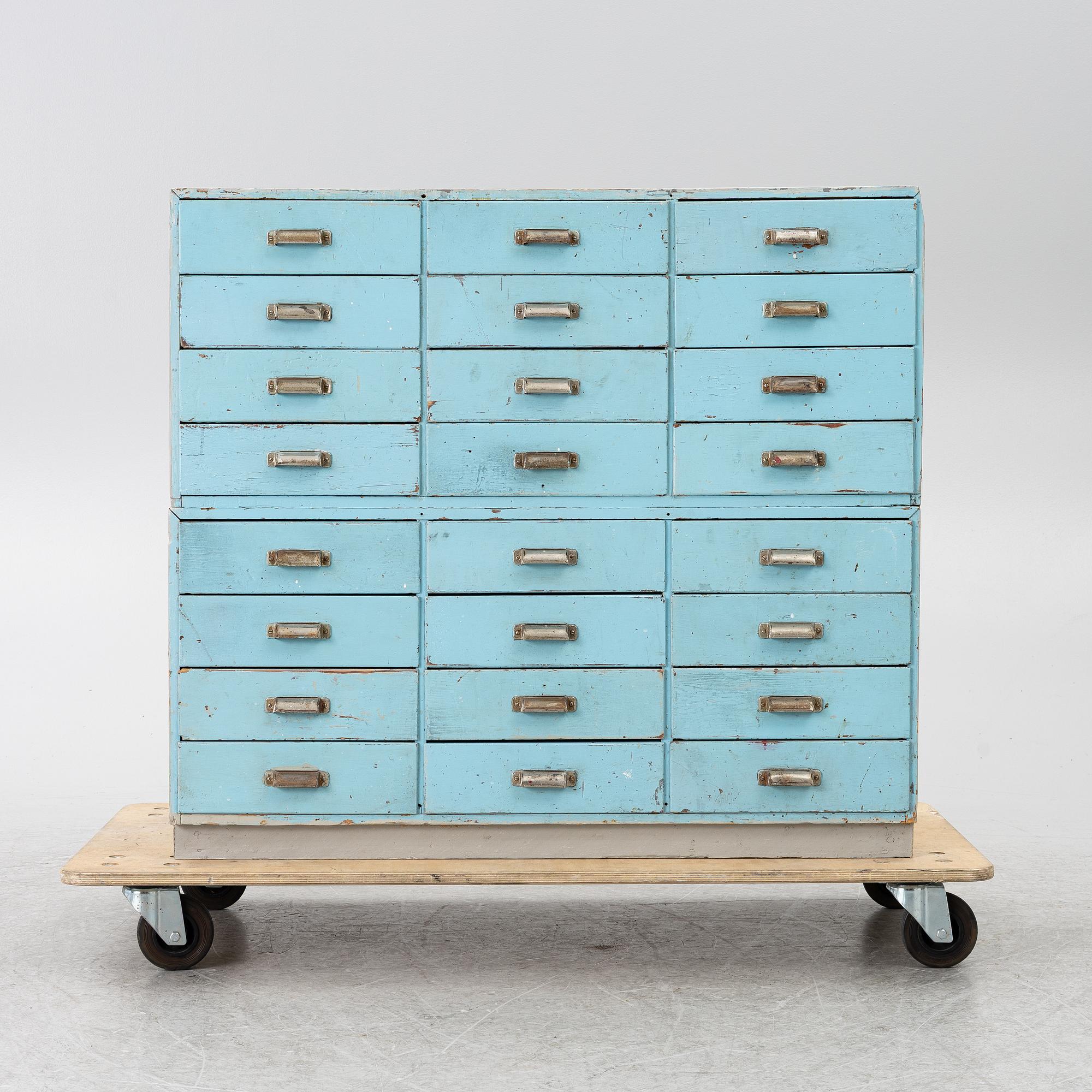 A drawer unit, first half of the 20th Century.