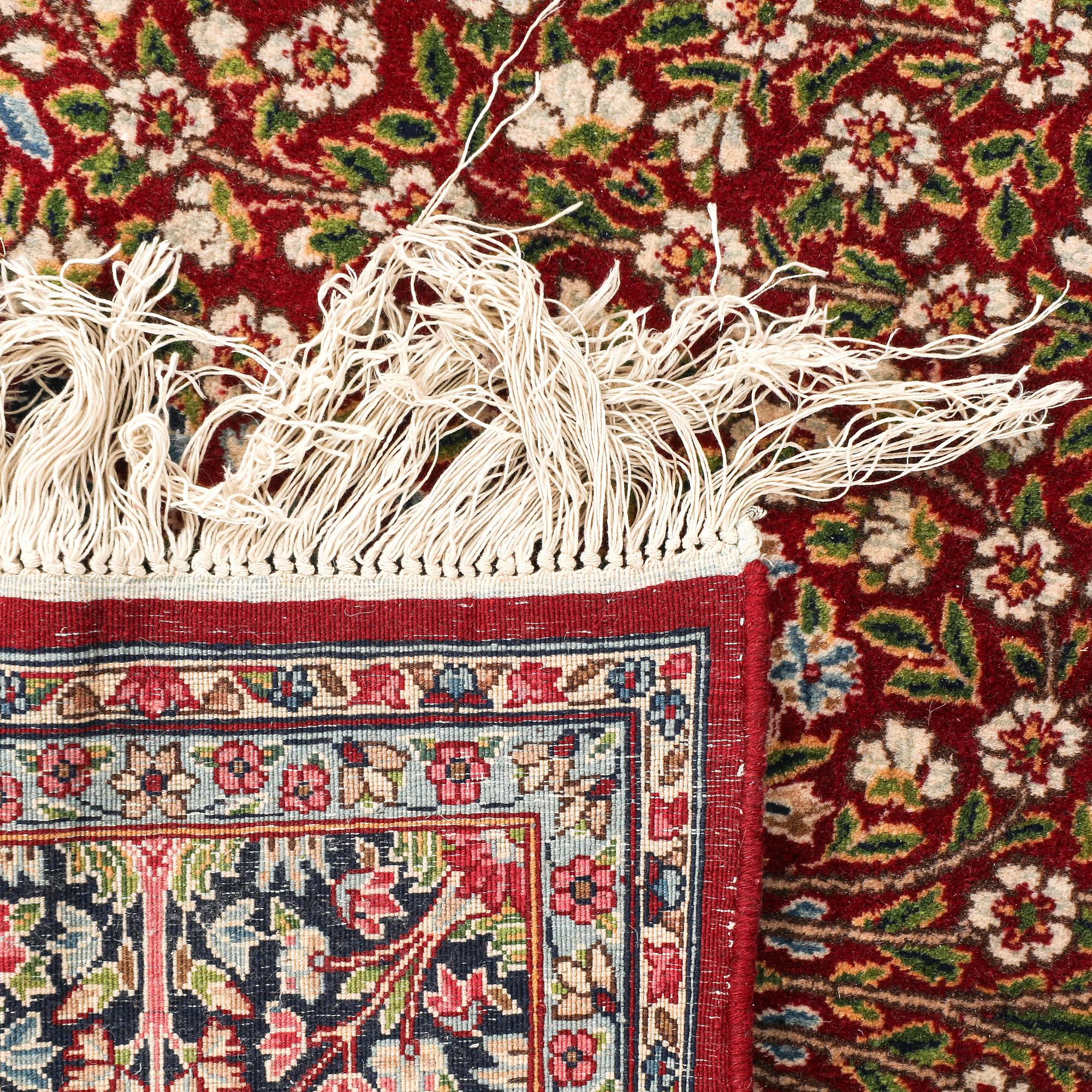 A semiantique Kerman carpet ca 270x155 cm.