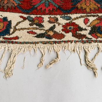 An antique/semi-antique Bakhtiari carpet, circa 300 x 225 cm.