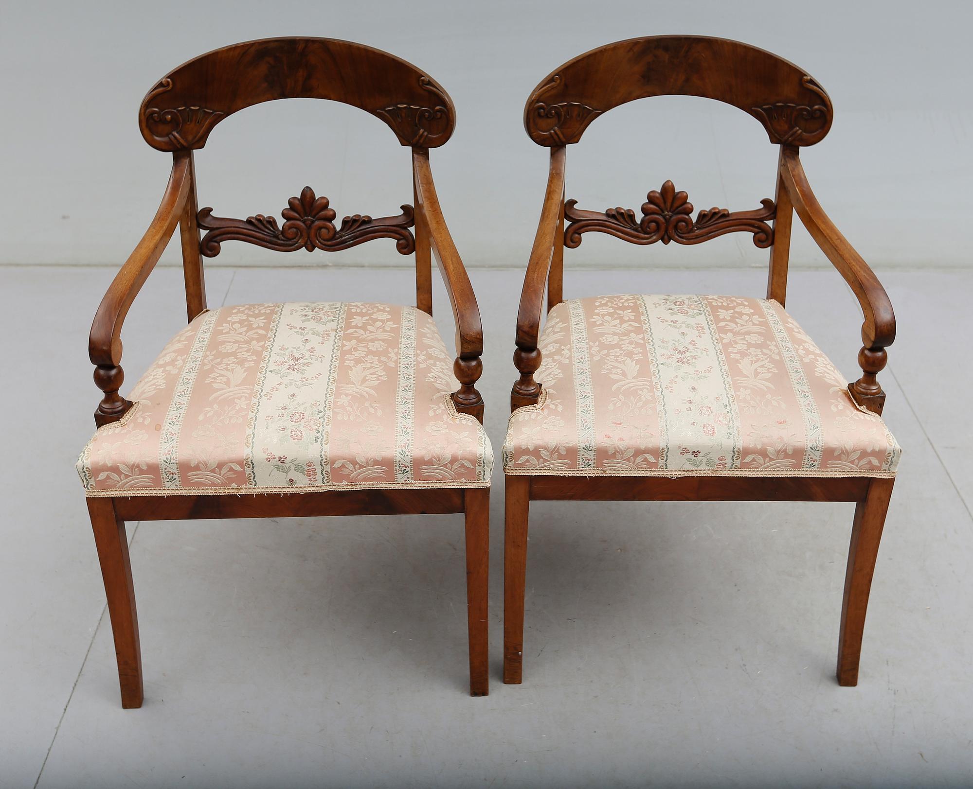 KARMSTOLAR, 1 par, Karl-Johan, 1800-talets mitt.