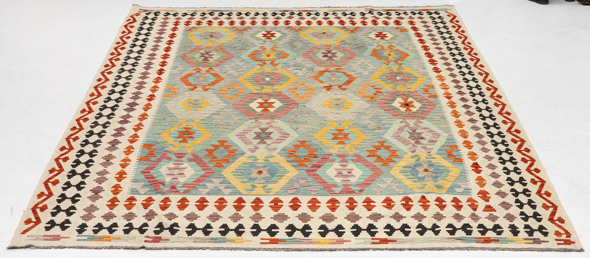 Modern kelim, approx. 345 x 240 cm.