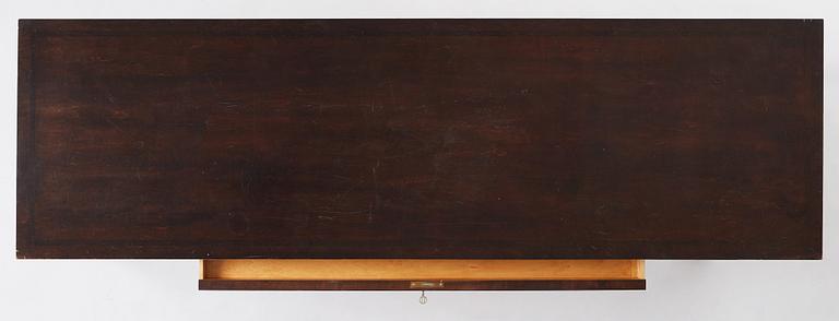 Carl Malmsten, tillskrivet, skrivbord, Svenska Möbelfabrikerna Bodafors, ca 1925, Swedish Grace, arkitekt Ivar Tengboms eget exemplar.