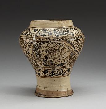 A Cizhou glazed vase, Ming dynasty.