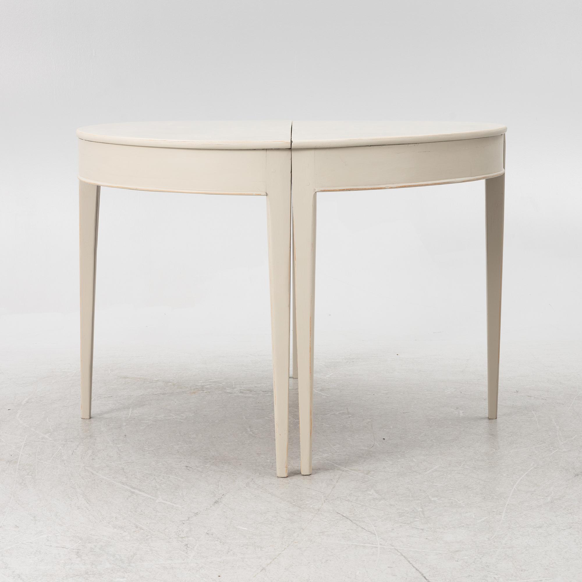 Matbord, gustaviansk stil.