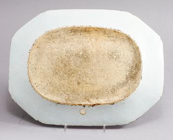 UNDERFAT, 2 st samt STEKFAT, porslin, Kina, 1700-tal.