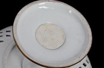 FRUKTSERVIS, 14 delar, porslin. 1800/1900-tal.