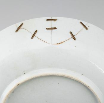 VAPENPORSLIN, fat, 4 st, Kina, 1700-tal.