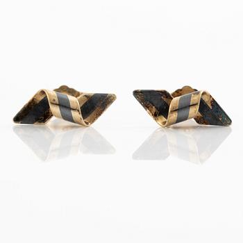 Brooch and a pair of earrings 14K gold and silver, Morelli.