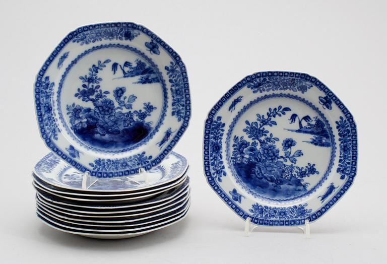 ASSIETTER, 12 st, porslin, Kina, 1700-/1800-tal.