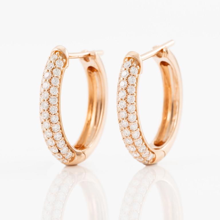 Örhängen, kreoler, 18K guld med briljantslipade diamanter.