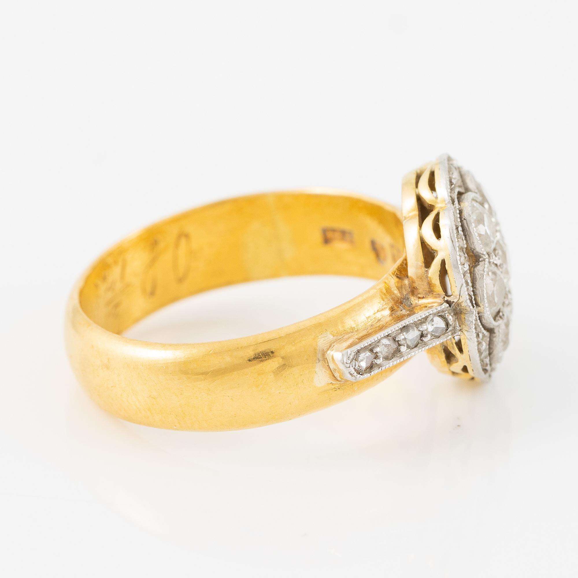 Ring guld och platina med gammalslipade och rosenslipade diamanter.