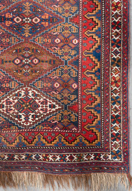 A semiantique Kashgai carpet ca 193 x 160 cm.