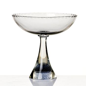 Sven Palmqvist, fyra delar, glas, Kraka, Orrefors 1940-50-tal, nr 34, 170, 359 samt en osignerad.
